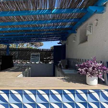 Rooftop With Private Apartment *